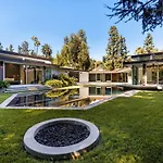Loma Vista Modern