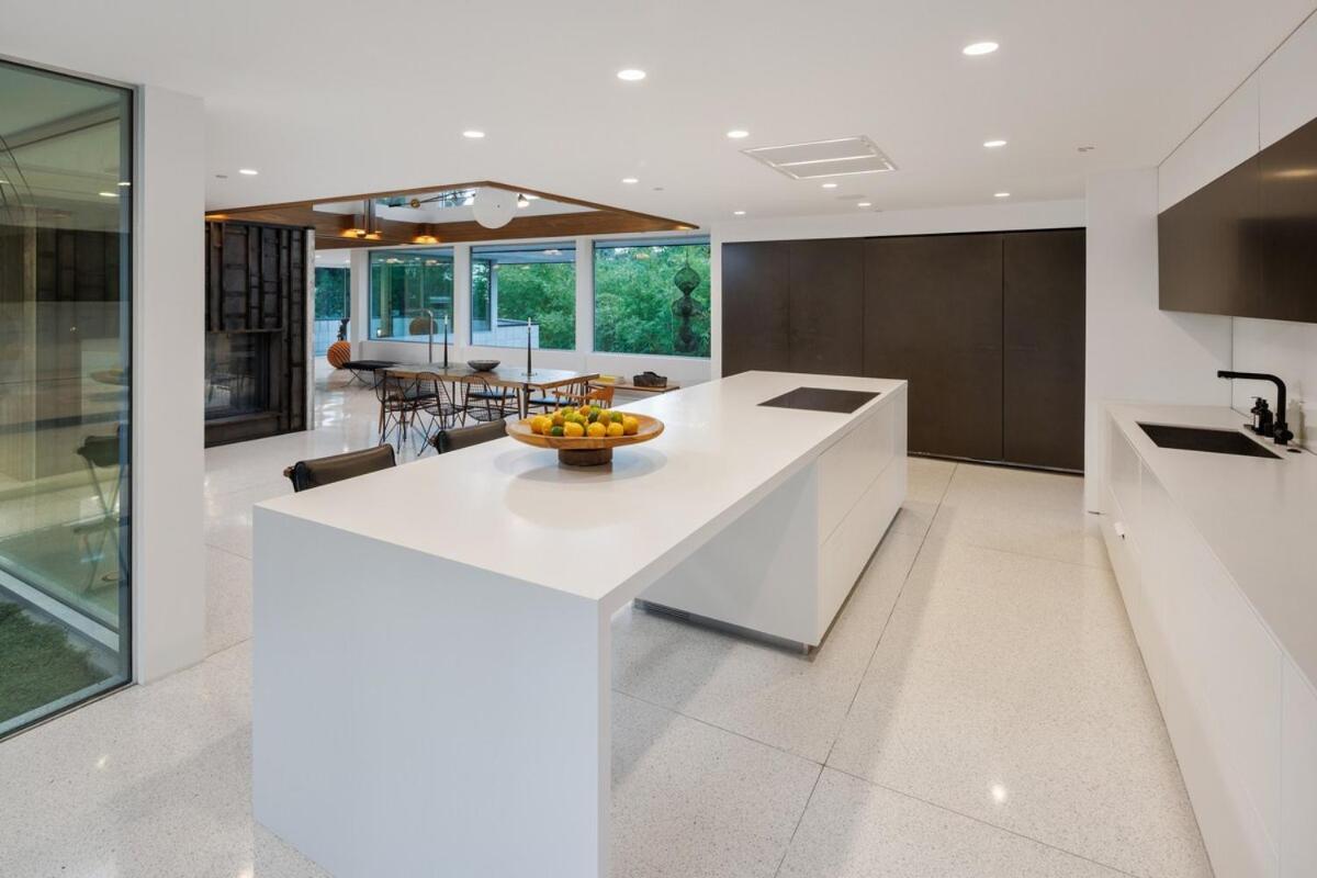 Loma Vista Modern *