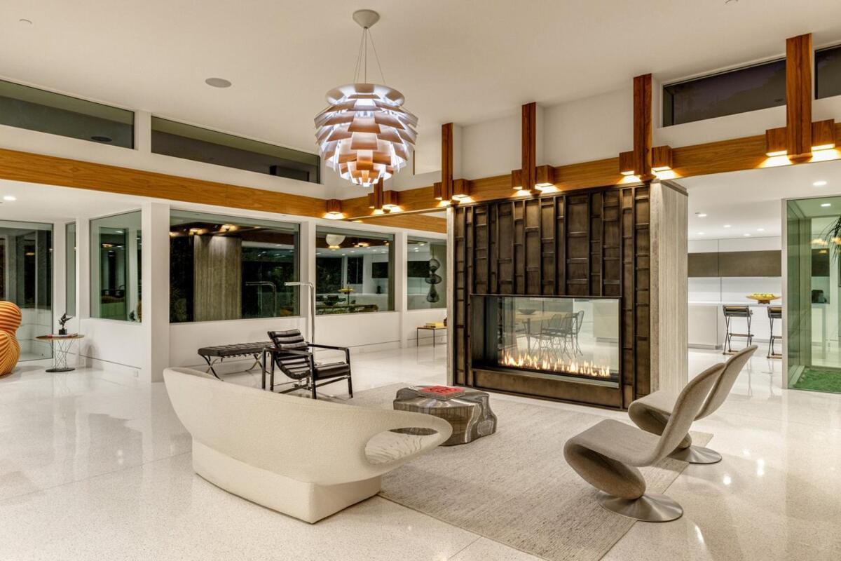 Loma Vista Modern *