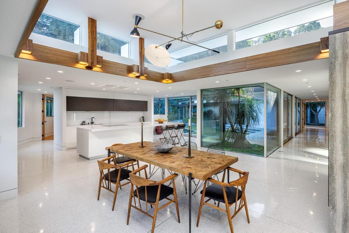Loma Vista Modern Holiday home *