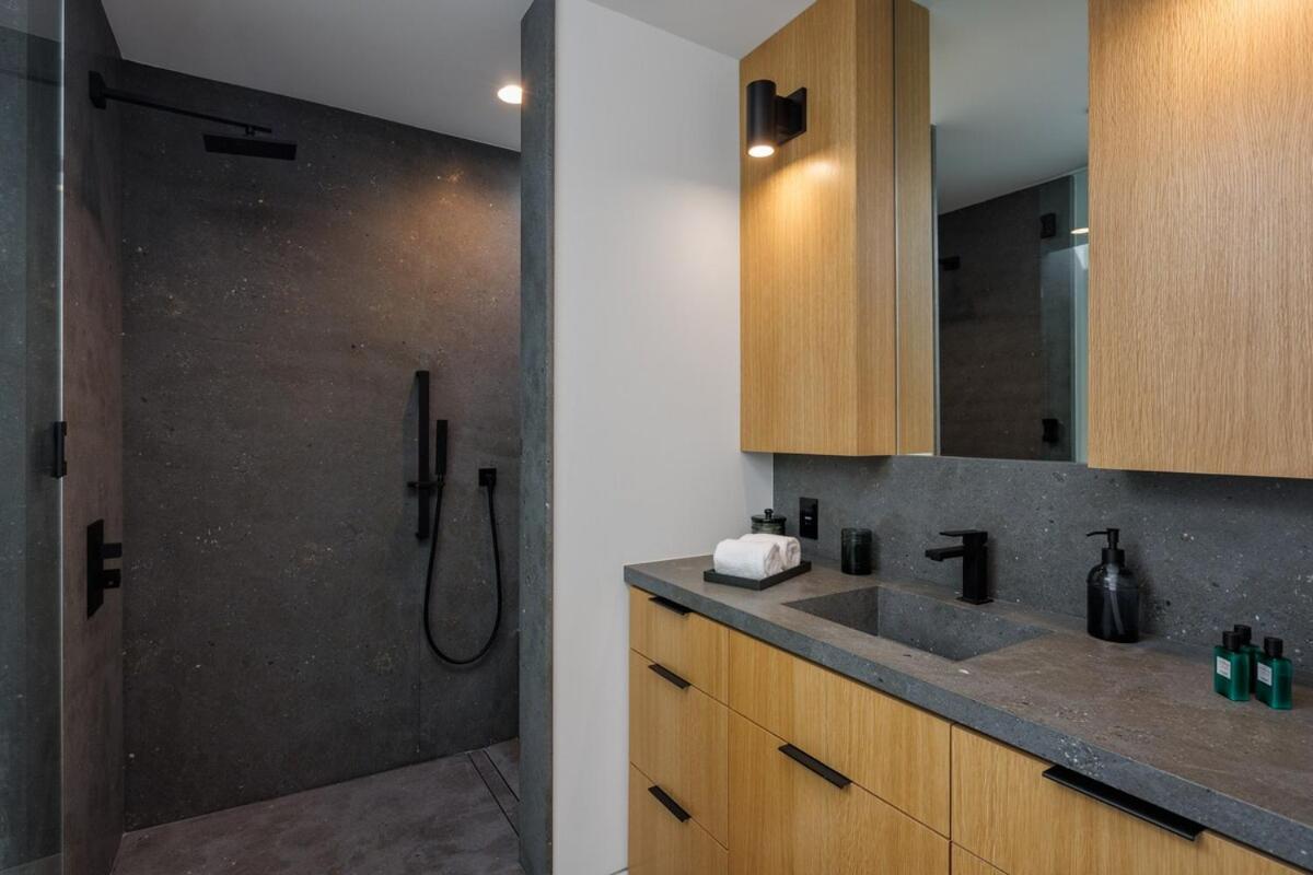 Loma Vista Modern Holiday home *
